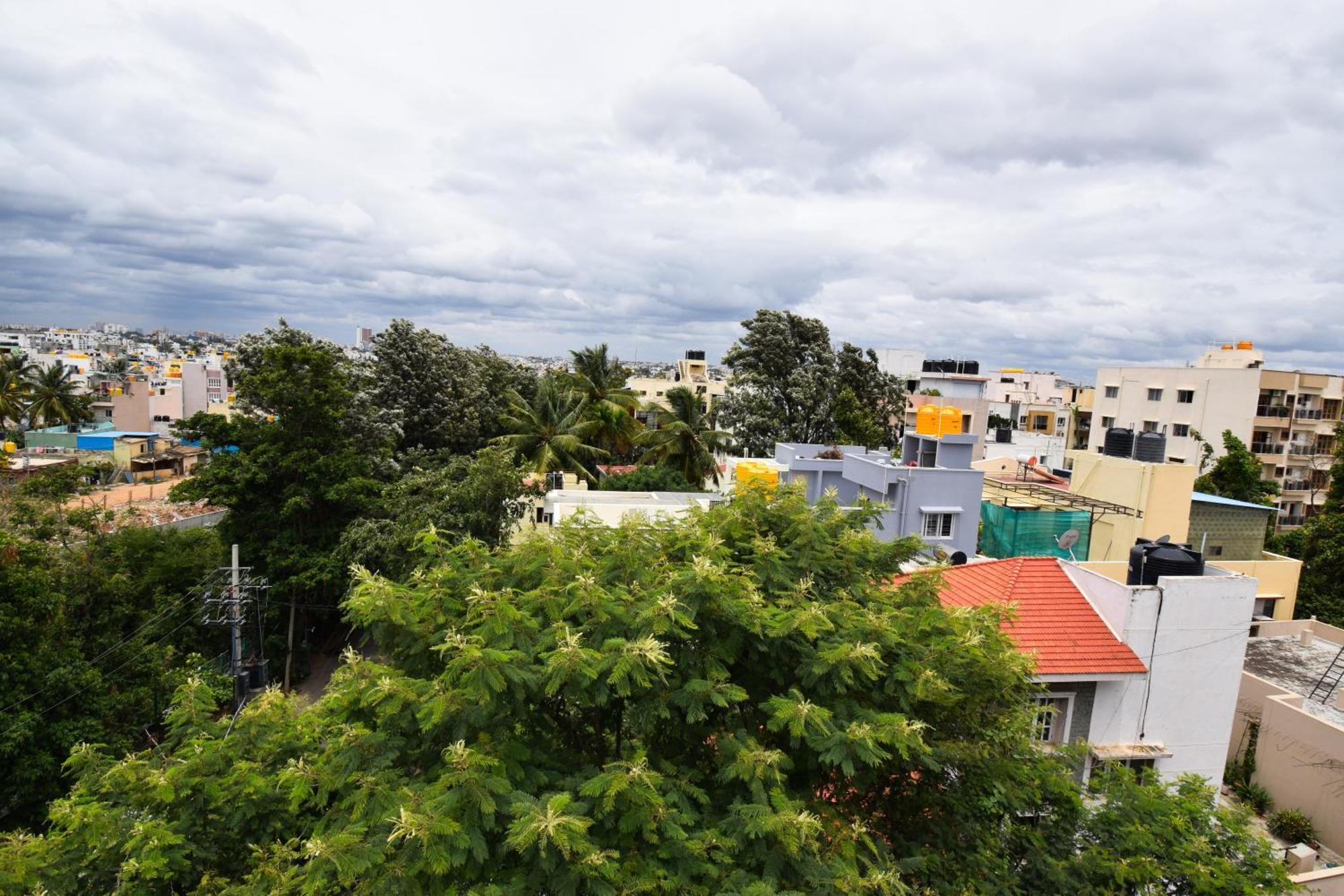 Staymazing-1,2 & 3 Bhk Ac Apartments In Hebbal-5Mins To Manyata-30Mins To Airport 班加罗尔 外观 照片